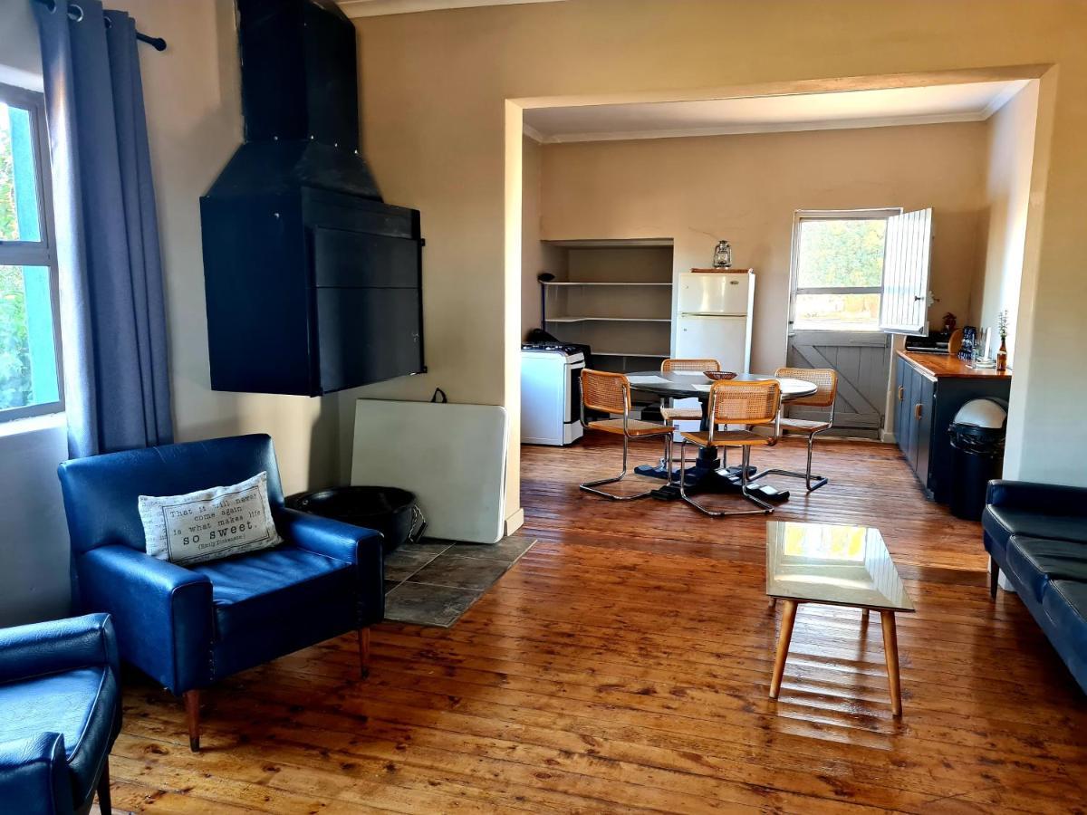 Die Blouhuis Farmhouse Retreat With A Hot Tub Cloeteskraal Eksteriør bilde